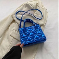 ＜藍色＞ins歐美時尚質感 金字塔三角格紋方包 拖特包 水桶包 手提包 肩背包 斜挎包