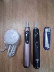 Braun 百靈牌 io9磁動牙刷，底部有機身編號，，一套（一支牙刷十牙刷頭十充電器）可選粉紅色或黑色，淨機500,任何時問（港鐵沿線交收）可散買配件