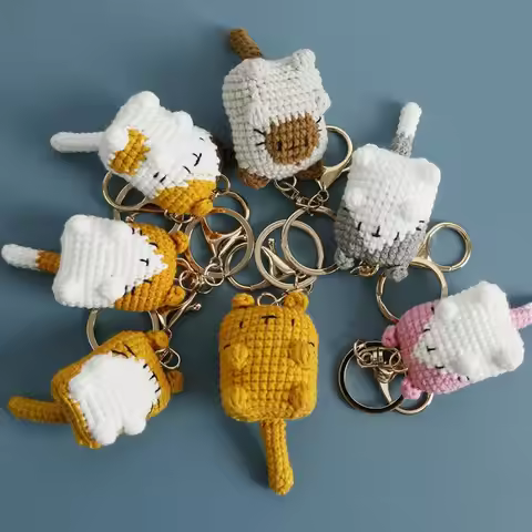 Crochet Exposing Belly Cat Keychain Hand-woven Calico Cat Cute Cat Keyring Siamese Cat Jewelry Gift