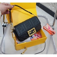 box) Fen***di leather  Fen***di    Fen***di bag women's (with  bag box) box) crossbody genuine   (wi