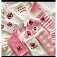 CUTE CHARACTER SOCKS IN ACUTE