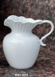 Bình cắm hoa Thiên Nga sứ trắng sáng bóng cao cấp tôn vinh vẻ đẹp của các loại hoa đặc biệt là Hoa H