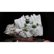 Canada Quebec Emerald Garnet 27.2g 23E04002A