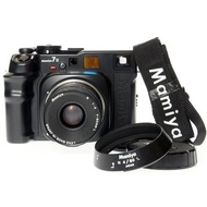 Mamiya 7ii Camera + 80mm lens + hood+ strap #1095