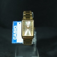 CASIO นาฬิกาข้อมือผู้หญิง Casio Standard รุ่น LTP-E156G-9A  เรือนทอง  ( ของแท้ประกันศูนย์ 1 ปี )