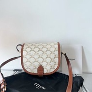 Celine classic vintage folco triomphe white canvas leather shoulder bag crossbody 經典中古復古白色牛皮帆布馬鞍包斜孭袋