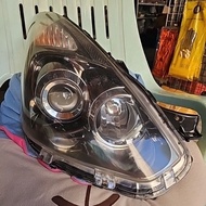 Toyota Wish Xenon Headlight Complete Remove The Equipment Pin Can Be Repaired.