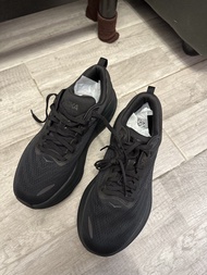 Hoka bondi 8 黑色全新（冇盒）uk 7.5