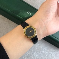 【日本直送 名牌中古包】GUCCI 古馳 手錶 黑色 金色 圓形錶盤 皮革 3000.2.L vintage 舊款 f82p2m