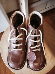 Kickers