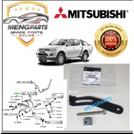 ORIGINAL MITSUBISHI TRITON KB4T KJ3T 2.5 4D56U ALTERNATOR BRACKET MD327591