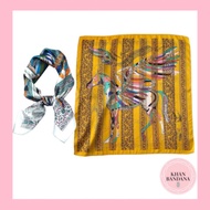 Square horse-shaped silk scarf size 53x53cm