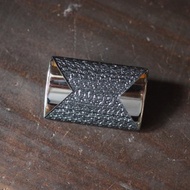 裏穴 24×35mm メタルボタン1個