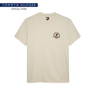 Tommy Hilfiger เสื้อยืด ผู้ชาย รุ่น DM0DM21586 ACH - สีเบจ ทรง Regular