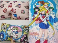 涼感枕頭套 /被：日版現貨✨美少女戰士枕頭套  星座星之卡比枕頭套  $45@1 $70@2 批發價不包郵  👉不包郵 不包順豐💡🔥睇圖片2留言其他不會回覆🔥 美少女戰士涼感被 150× 200 cm