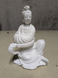 白瓷觀音像