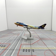 HX Models Singapore Airlines 9V-SPK B747-400 1/400 Alloy Airliner Model