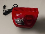 Milwaukee 米沃奇 M12 原廠充電器｜美規美版 12V Charger