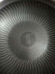 易潔鑊/匡橋懸浮鑊/鼎爺鑊                匡橋懸浮鑊32cm 90%新 $650                         附原裝零花痕玻璃蓋                  