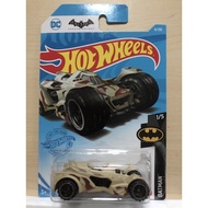 Hotwheels batman knight batmobile