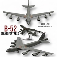 Diecast Miniature Bomber Boeing B-52 Stratoforstress 25 cm 1:200