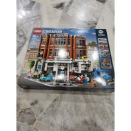 LEGO 10264 Creator Expert Corner Garage Modular Building