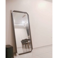 Cermin Dinding Besar / Cermin Berdiri Besar