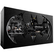 NEWEST LEGO 76252 - SUPER HEROES - BATCAVE SHADOW BOX READY READY