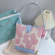 กระเป๋าสะพาย cicelle bucket น้อง แจกัน แถมฟรี ดอกไม้ห้อยกระเป๋า แท้100%