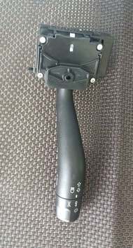 สวิทช์ยกเลี้ยว สวิตช์ปัดน้ำฝน IZUSU NLR130NMR130 NPR150 แท้ถอดญี่ปุ่น