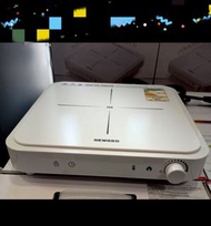 農曆新年好幫手  白色型格 NEWEDO 美國品牌  2000W 大功率 多功能 電磁爐 滿足廚房CEO嘅要求 摩登家居廚房必備 全新 未用