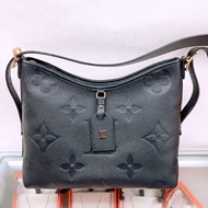 Lv carryall pm 黑色老花肩背包
