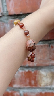 戈壁瑪瑙金絲玉手串