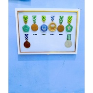 GANTUNGAN 12-18-slot Medal Frame 3d Medal Frame Front Open