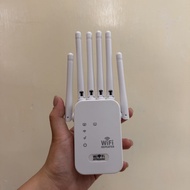 增強Wi-Fi間→房收唔到Wi-Fi →無線WiFi訊號擴展器