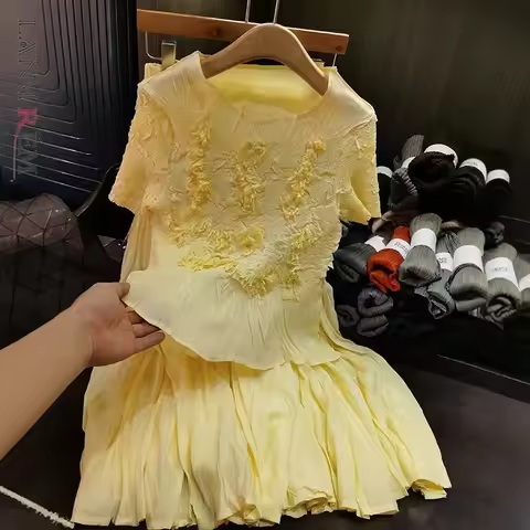 LANMREM Irregular Pleated Design Women's Two-piece Set 2025 New Summer Short Sleeve T-shirts +elasti