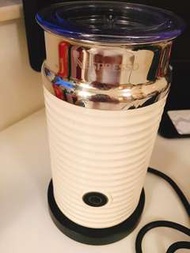 Nespresso milk blender 奶泡機 9成新 （原價$850)