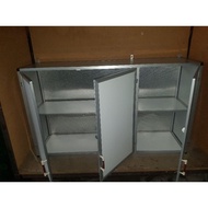 Rak Lemari Gantung Kitchen Set Atas Aluminium 3 Pintu Acp