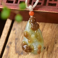 一款非常精緻漂亮的和田玉1糖料猴子吊墜寓意吉祥如意