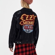 Pull&Bear Ozzy Osbourne刺繡牛仔刷破外套（L)