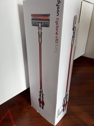 Dyson Cyclone V10 Fluffy