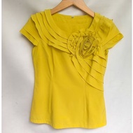 Yellow ruffle rose yellow top