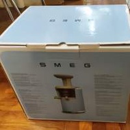 SMEG 冷壓慢磨榨汁機, 可以做慢磨蔬果汁 &amp; 雪葩, 新淨有盒, 只用過幾次