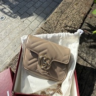 全新GUCCI粉膚色super mini Marmont亮金釦金鏈包476433