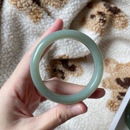 和田玉手鐲 且末藍手鐲 女款湖水綠玉石鐲子 青玉青綠外蒙料