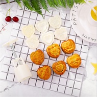 Combo Khuôn Nén Lò Xo Làm Bánh Trung Thu Và 6 Mặt 50gr Trái Tim Nổi Đẹp Mắt
