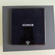 HONOR Magic V3