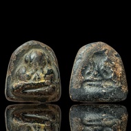 พระปิดตาหลังแบบ พิมพ์ห้าเหลี่ยม หลวงพ่อแก้ว วัดเครือวัลย์ เนื้อผง คลุกรัก ส่งตรงตามรูป (N154)