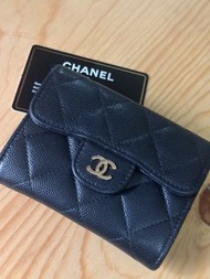 Chanel 荔枝紋卡包 XL
