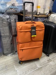 24/26” national geographic 國家地理 全新 正品正貨  特價 🔍清倉 clearance sale ⚠️🆘 100%authentic brand new 4/8 wheel
